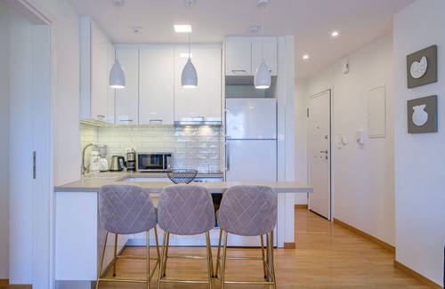 Athens City Centre Apartamento | Lush Sapphire apt. steps from the Acropolis!