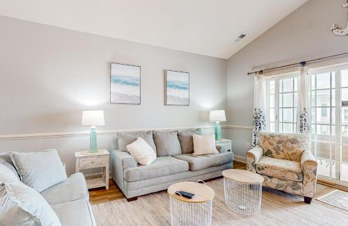 Central Myrtle Beach Apartamento | Luster Leaf Villa