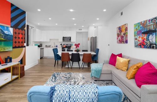 Harbor Gateway South Casa | Lustrous Abode 4B3B QUEEN BEDS