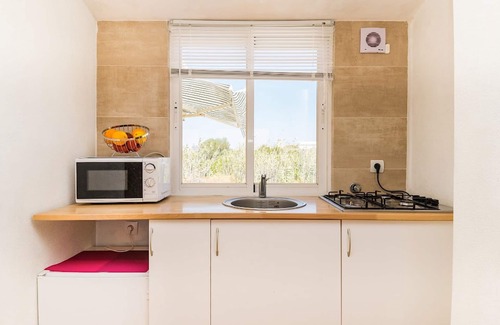 Sagres Apartamento | Lutea Yellow Studio, Wifi, AC, Jardín