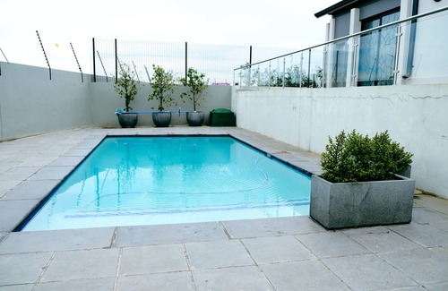 Greater Johannesburg Metropolitan Area Apartamento | Luthando Luxury Nest in Midrand, Carlswald