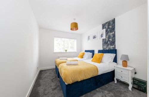 Luton Casa | LUTON LUXURY LIVING, LARGE PREMIUM HOUSE, NEWLY BUILT, FREE PARKING FOR UP TO 4 VEHICLES, GREAT ACCESS TO CENTRAL LUTON & THE M1 and A6, PERFECT FOR CONTRACTORS