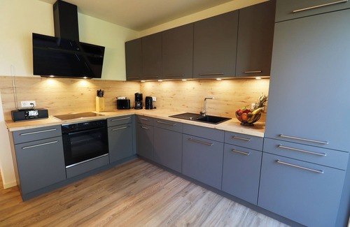 Tossens Apartamento | Lütte Koje - Small, fine, close to the coast. Balcony. Quiet. Close to the beach.