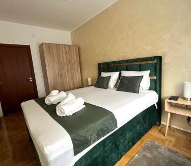 Pirot Apartamento | Lux 010