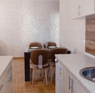 Pirot Apartamento | Lux 010