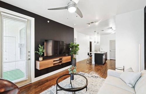 Frisco Apartamento | Lux 1B w Pool Near Toyota HQ, The Star, Legacy Wes