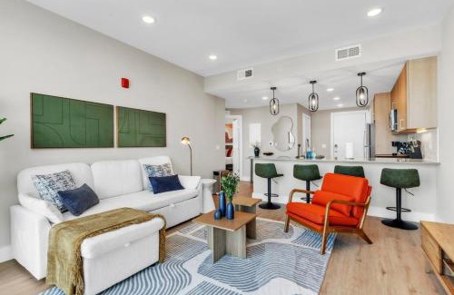 Northern Liberties Apartamento | Lux 2BD with KINGS - Pier Views - Near Fishtown!