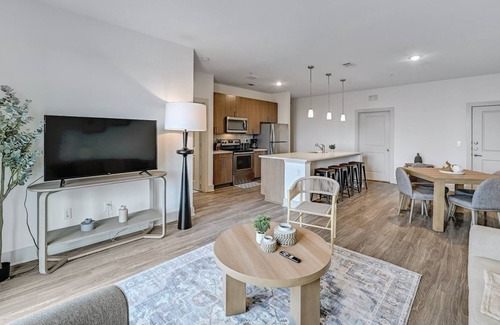 West Oak Hill Apartamento | Lux 2Bed/2Bath Apt + King Bed + 1G WiFi