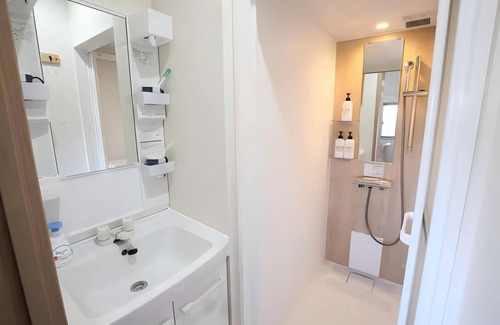 Toshima Apartamento | Lux 2BR, 2BA, 2K. Dir to airport, Shinjuku, Shibuya. 4 - 7 pax, 2 fams. Rm 302