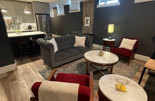 Near Southside Apartamento | Lux 2BR Lafayette Square