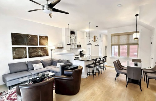 Over-the-Rhine Apartamento | Lux 3BR Home on Washington Park | Walk Everywhere