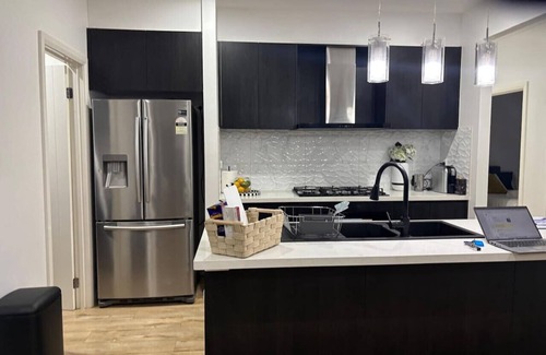 Bridge Inn Casa | Lux 4BR Retreat, Pet-Friendly