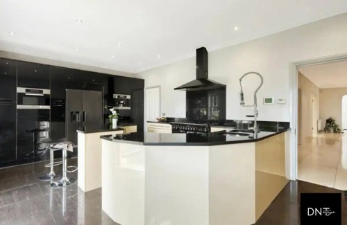 Redbridge Casa | Lux 7BR Chigwell House & Garden
