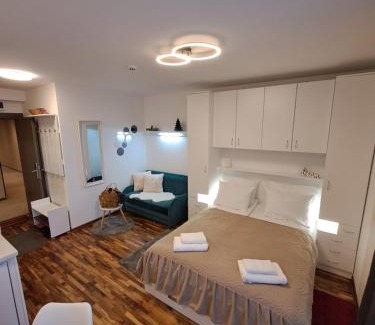 Lisina Apartamento | Lux apartmani Dunja Kopaonik Čardaci - WHITE