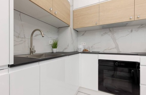 Wilanow Apartamento | Lux Apartment with Balcony | Garage | 4 guests