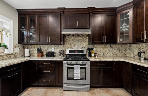 Cypress Casa | LUX Centrally Located QUIET Home: near Disney, Knotts, Beach