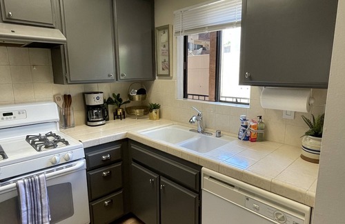 Central San Pedro Condominio | Lux Condo Large 1bd King.2 Parking.Laundry. Enclosed Patio. InstantHotH2o