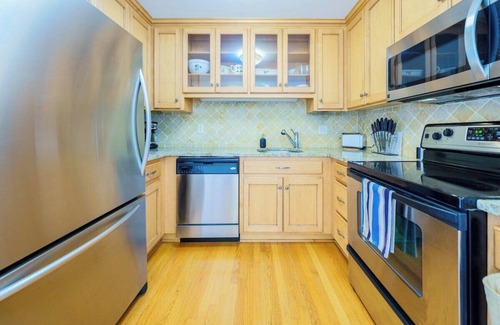 Central Hyde Park Condominio | Lux Condo w POOL & Parking