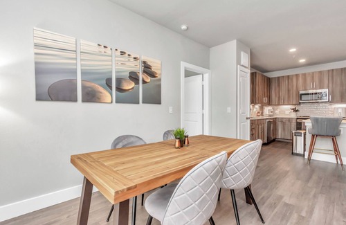 Katy Apartamento | Lux & Cozy 2 Bedroom Suite - Resort Pool, Fitness Room & WiFi - Houston