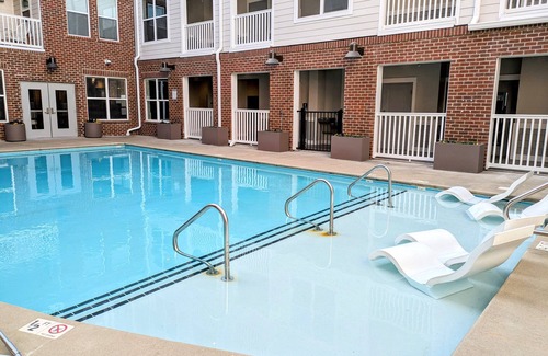 South Nashville Apartamento | Lux, Cozy1Br Near Downtown + Free Parking + Wifi+ Pool