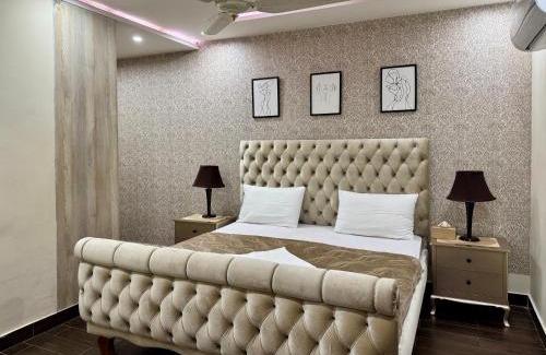 Lahore Apartamento | Lux Haven Stays 2 Bedroom Luxury Apartment Near Gulberg - Ultimate Getaway Experience