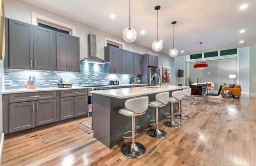 Eighth Avenue Casa | Lux Home 13 Beds Walk 2 Restaurants Rooftop
