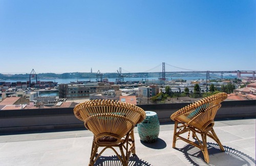 Lisbon Old Town Apartamento | LUX LAPA Designer Penthouse