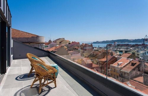 Lisbon Old Town Apartamento | LUX LAPA Designer Penthouse
