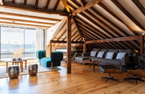 Lisbon Old Town Apartamento | LUX LAPA Designer Penthouse