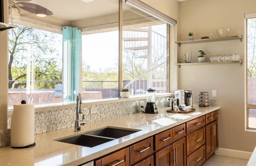 Las Sendas Casa | Lux Monthly Stay- 31 night+ Heated Pool and Hot Tub.