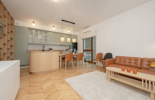 Wilanow Apartamento | LUX Pastel Oasis Family Apartment with Parking & Gym by Renters Prestige
