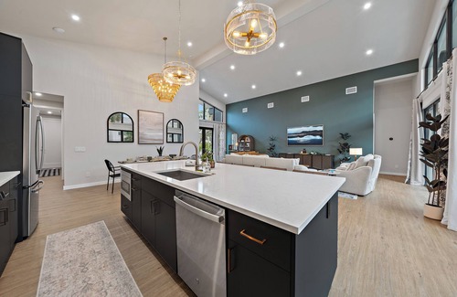 Alta Vista Casa | Lux Pelican's Perch | Heated Pool + Hot Tub + Gym