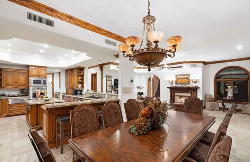 Carefree Casa | Lux Scottsdale/ Carefree family retreat golf pool