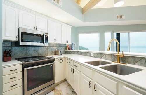 Canyon Lake Casa | Lux stay with panoramic views in Canyon Lake