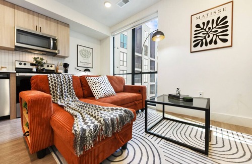 East Liberty Apartamento | LUX - Studio + King Bed + Gym + Free Parking
