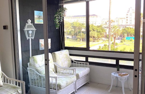 Estoril Apartamento | Lux Studio steps to the beach facing Estoril Casino Gardens