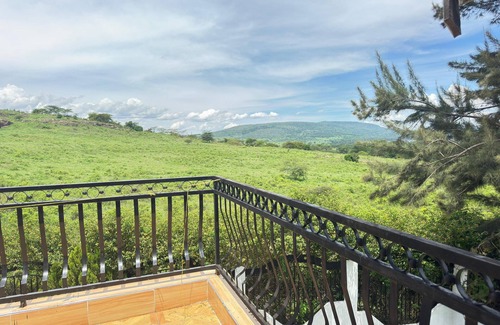 Nakuru Casa | Lux Suites Lakeview Mansion Nakuru