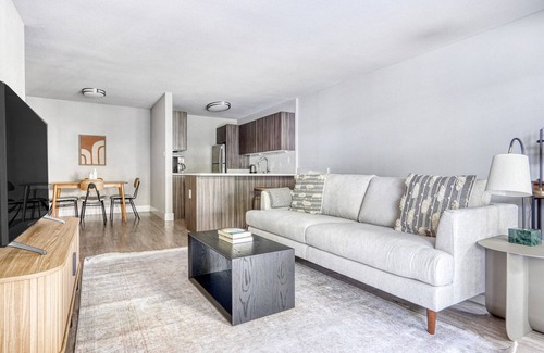 Sunnyvale West Apartamento | Lux Sunnyvale 1BR w/ W/D, Gym & Pool, 10 min to FB & Google, by Blueground