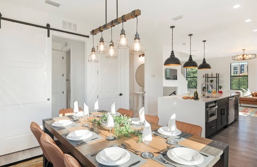 Tampa Heights Casa | Lux Townhouse, rooftop cinema with grill & popcorn