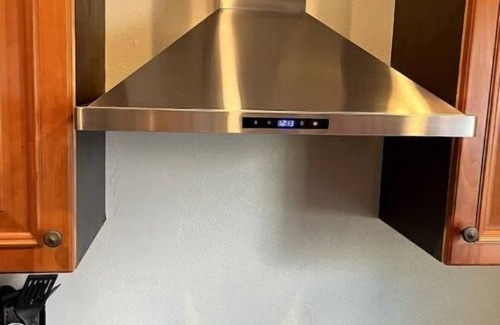 Tomah Apartamento | Luxe 2 Bedroom! New Hot Tub!