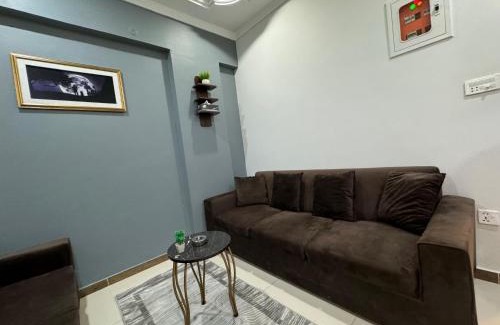 D.H.A. Apartamento | LUXE 2 BR Apartment Spacious And Modern Lounge