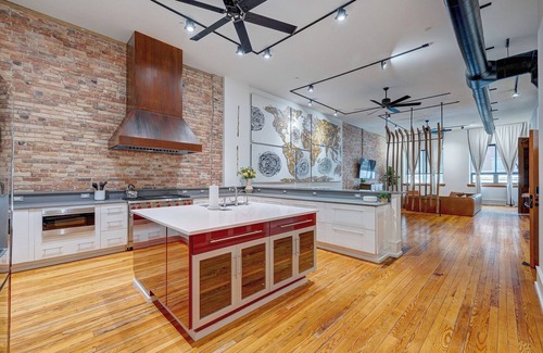 Wilmington Historic District Apartamento | Luxe 220, Unit 3 - Pool Table & City View Penthouse, Managed by BlueStar Real Es