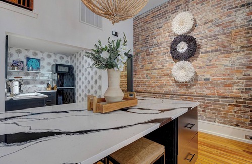 Downtown Wilmington Apartamento | Luxe 220, Unit 7 - Entire Penthouse Property (sleeps 20)