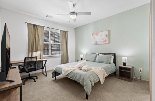 Leander Apartamento | Luxe 3B/2B Getaway - Pool, Gym, Parking, Pet Wash