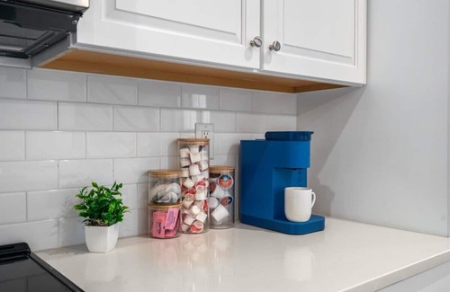 Charlotte Casa | Luxe 3BR King Townhouse w/Rooftop—in Uptown CLT!