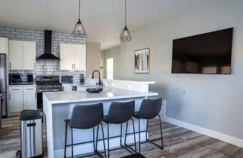 Hoover - Foster Casa | Luxe 3BR Oakland Escape | Chic Outdoor Living