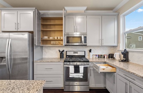 Charlotte Casa | Luxe 3BR Townhouse in Camp North End