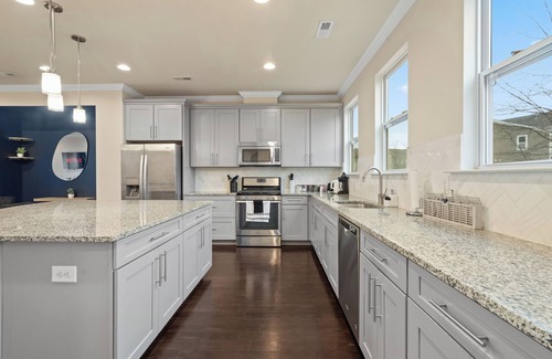 Charlotte Casa | Luxe 3BR Townhouse in Camp North End