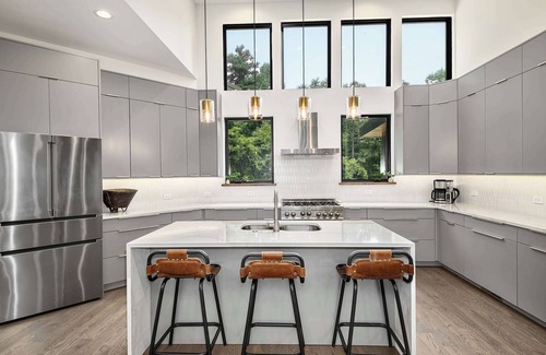 Alexander Casa | Private, FirePit, Deck, Biltmore Tix, Near AVL