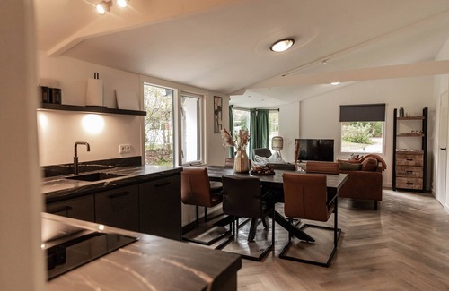 Exloo Casa | Luxe 6 Persoons Vakantiehuis Gelegen in Drenthe Tussen Emmen en Exloo